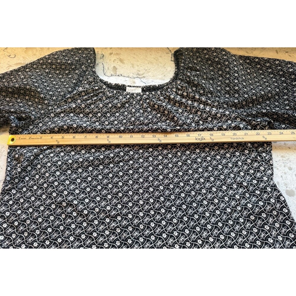 Loft Outlet Peasant Top Puff Sheer Sleeve Womens Size XL Black White Floral Boho - Picture 7 of 8